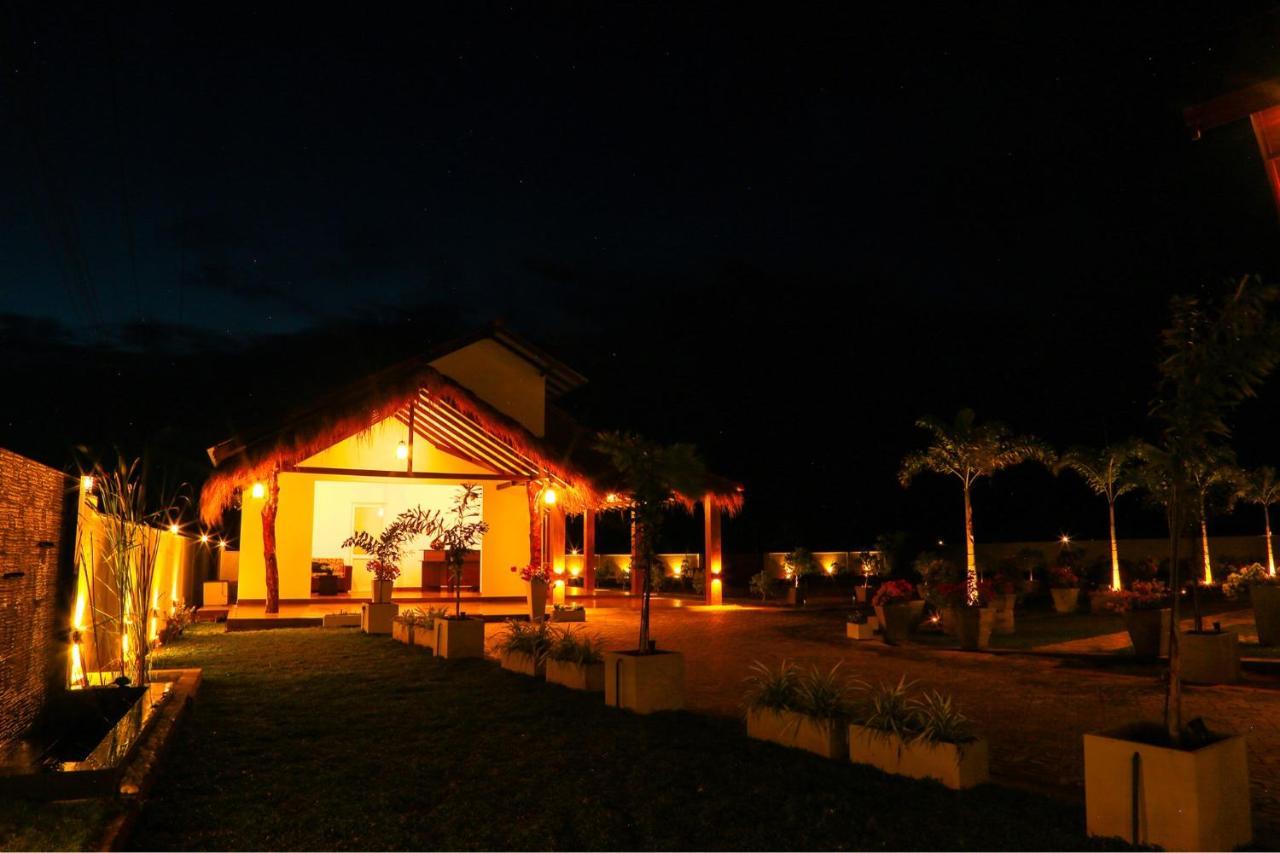 Avonil Resort Yala Tissamaharama Ngoại thất bức ảnh