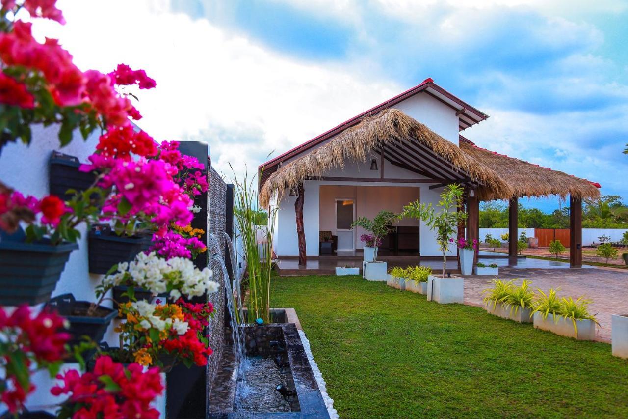 Avonil Resort Yala Tissamaharama Ngoại thất bức ảnh